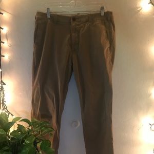 Hollister Khaki Chinos Size 32 x 30 Men’s Pants